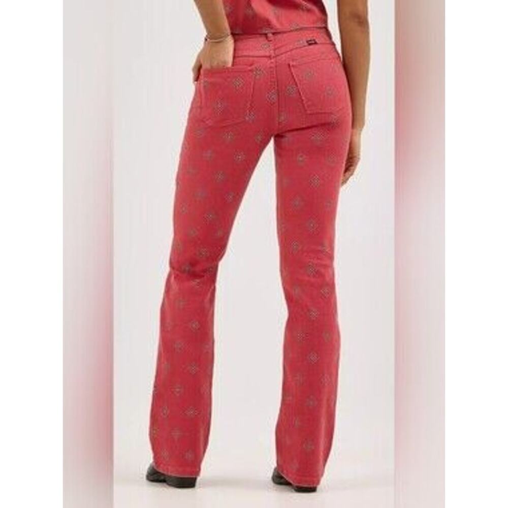 NWT Wrangler 10 / 30 x 30 Jeans High-Rise Bold Boot Cut Diamond Bay Red Bandana - Picture 2 of 13